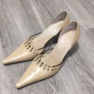 Dress pumps